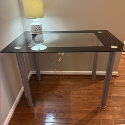 TABLE/DESK-BRAND NEW 