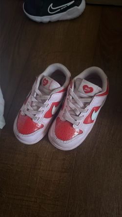 Toddler shoes 6c