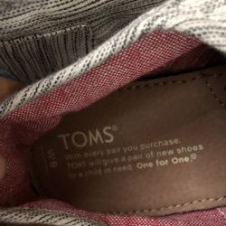 Women’s Lace Up Toms