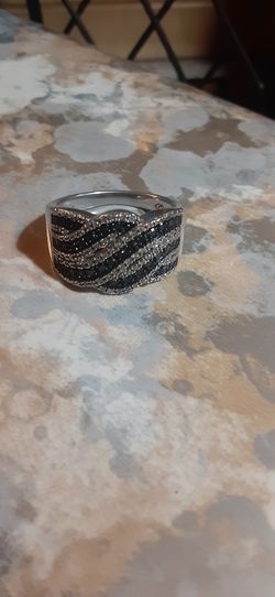 Half Carat Genuine  B & W DIAMOND Twist Sterling RING  sz 8.75 - 9