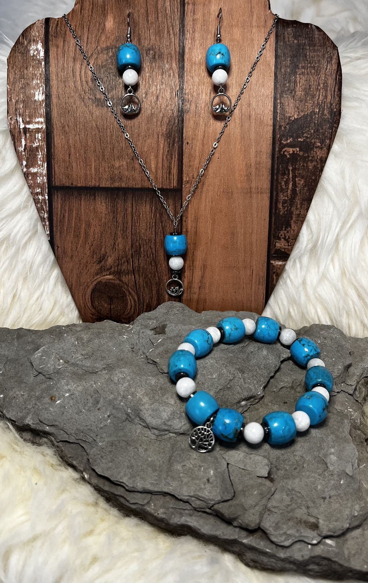 Necklace bracelet, and earrings set