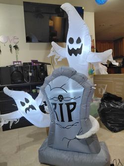 5ft Ghost/Tombstone Halloween Inflatable