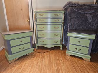 Drexel dresser with side tables