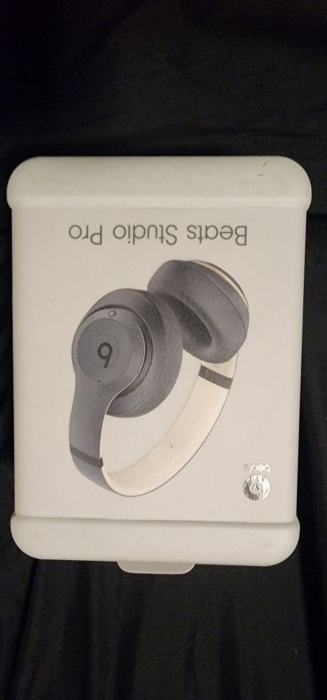 Beats Studio Pro