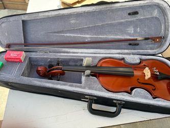 Violin with excellent  case
