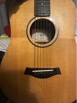 baby taylor guitar (see pictures)
