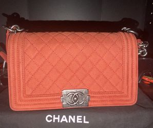 Authenticated Chanel Old Medium Quilted Caviar Boy Flap Red Leather