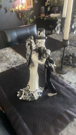 Catrina Bride/ Groom Statue