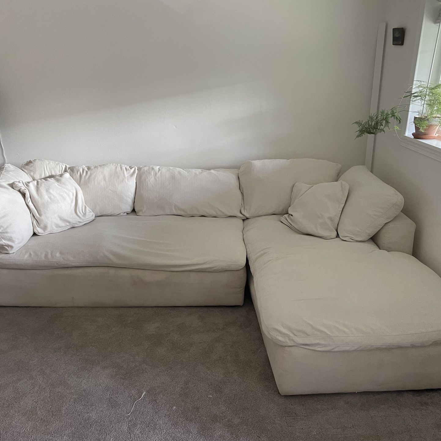 White/cream Cloud Couch 