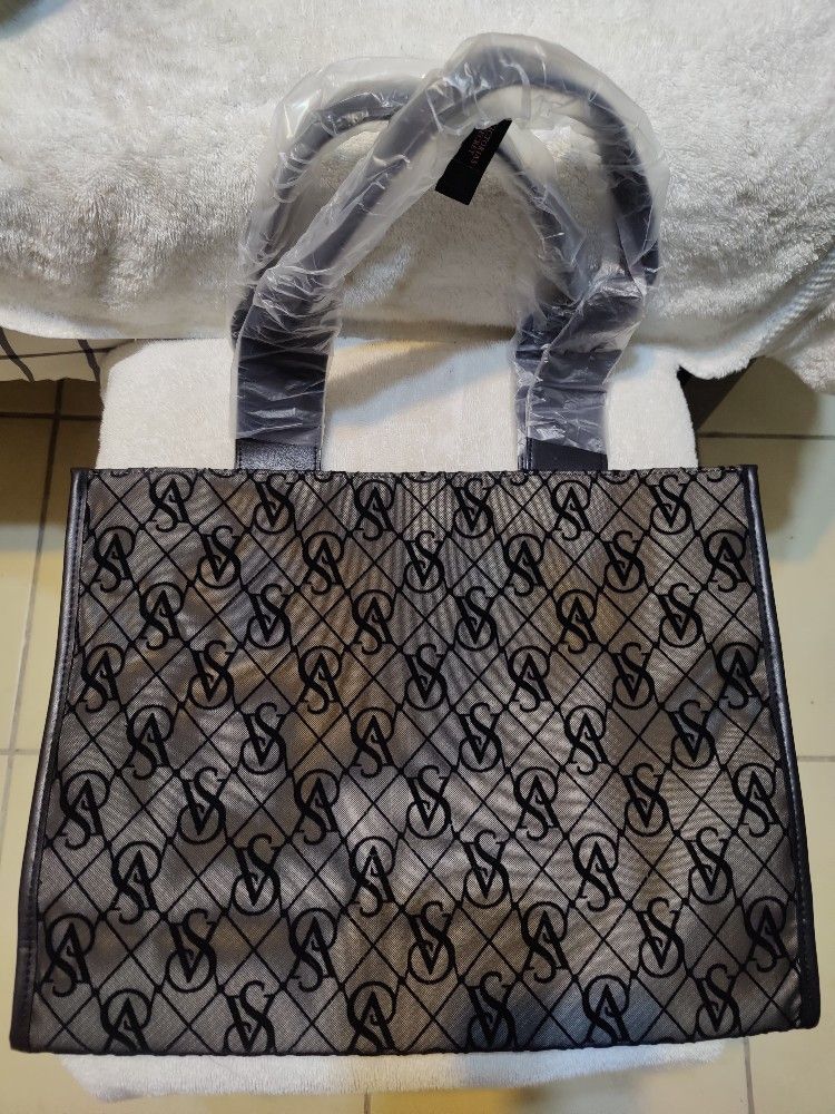 * New Victoria’s Secret VS Logo Mesh Tote Weekender Bag Black