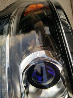 2015-217 chevy tahoe suburban right side headlight