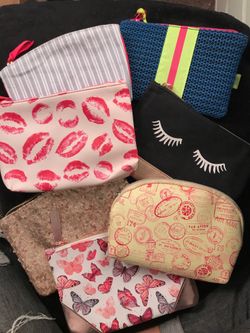 small makeup bags