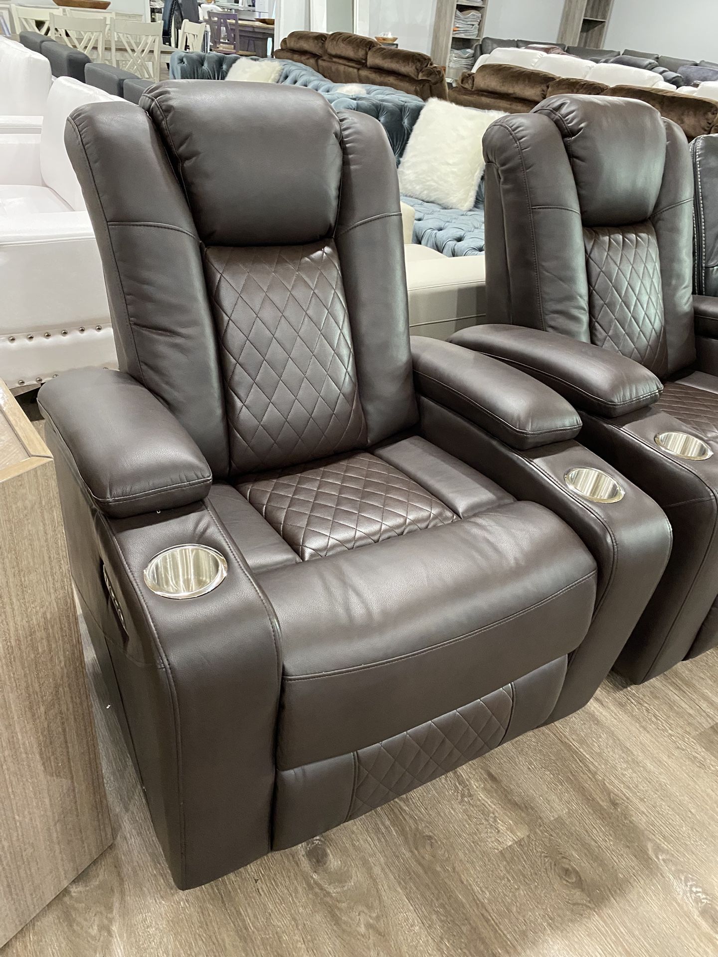 POWER HEADREST FOOTREST RECLINER ON SALE BOGO BUY 1 GET ONE FREE ENDS 11/30!!!***