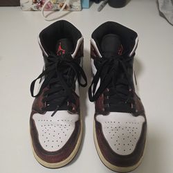 Air Jordan - Size 8