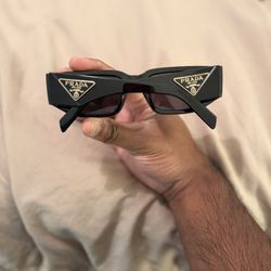 Black Sunglasses P
