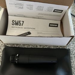 Shure SM57 Instrument microphone 