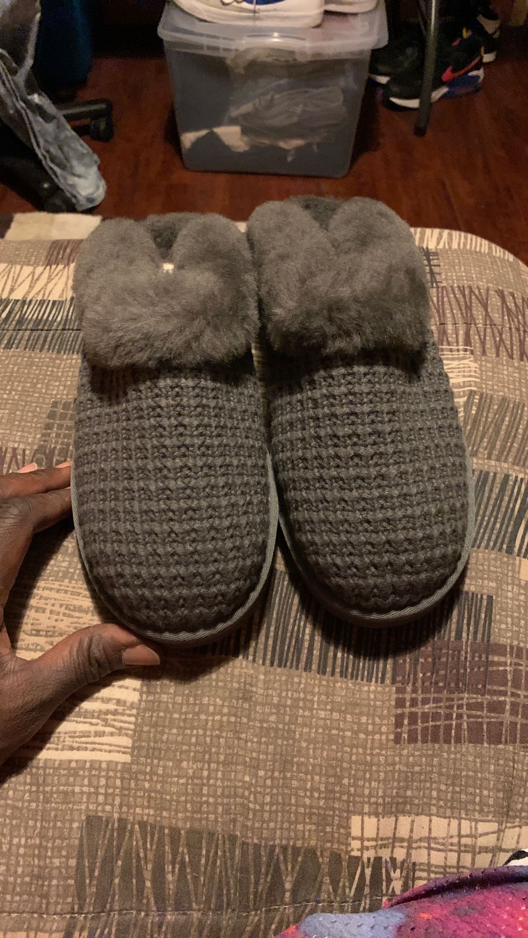 UGG