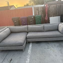 CB2 Decker Sectional Couch 🚚