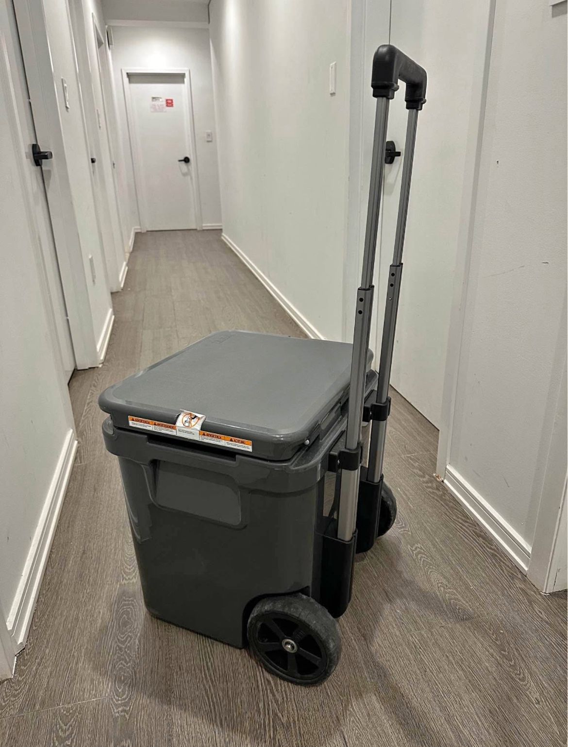 Yeti~roadie~48~wheeled~cooler