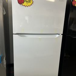 FRIGIDAIRE TOP FREEZER REFRIGERATOR WHITE COLOR BRAND NEW OPEN BOX!!!!