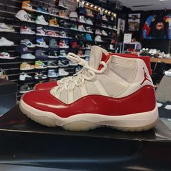 Jordan 11 Retro
Cherry (2022) / Size 10.5/ #(CT8012 116) / ORIGINAL BOX
