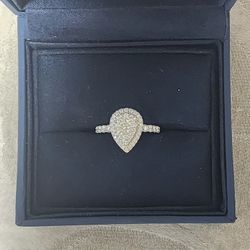Never Been Worn:All Natural Cut Diamond Engagement Ring 