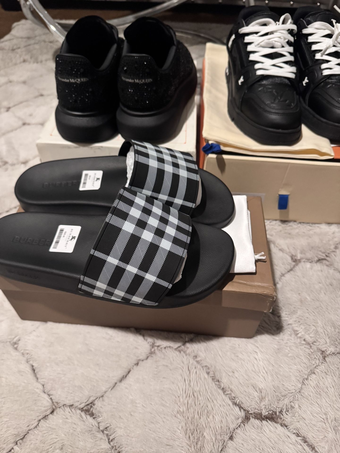 DIOR CHECKED SLIDES Size 10/43