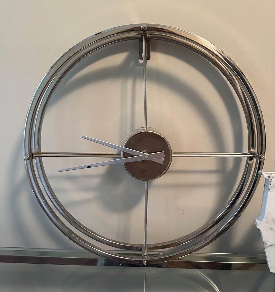 Contemporary chrome watch