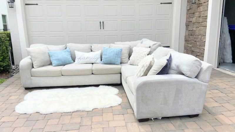 Grey Sectional Sofá