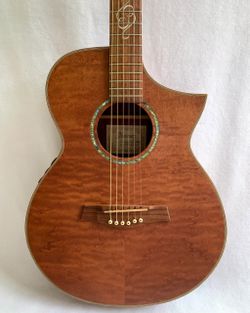 Ibanez Quilted Mahogany Concert Cutaway Acoustic Electric SRTn Preamp B Band Pickup XLR Output Built in Tuner Abalone Rosette Gig bag EUC!  $330 OBO