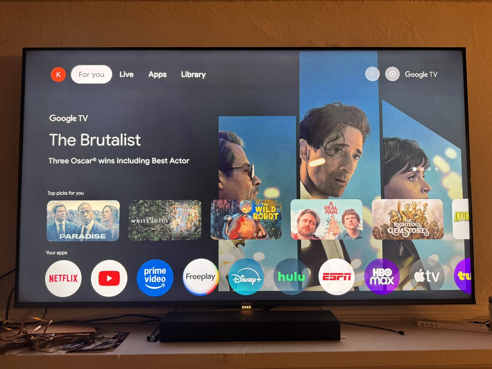 Hisense TV 65”