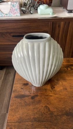 Art Deco Clam Vase