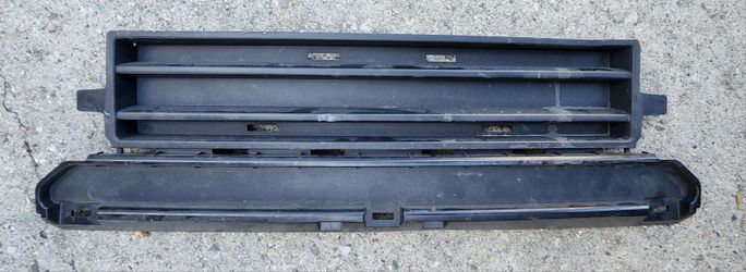 2024 2025 FORD F150 FRONT BUMPER CENTER PIECE 