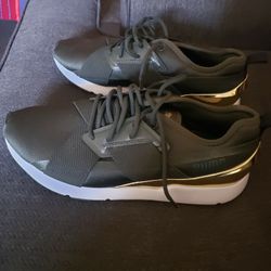 Women's Pumas