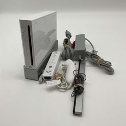 Nintendo Wii Console Bundle - RVL-001