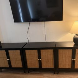 3 Two-door Cabinet