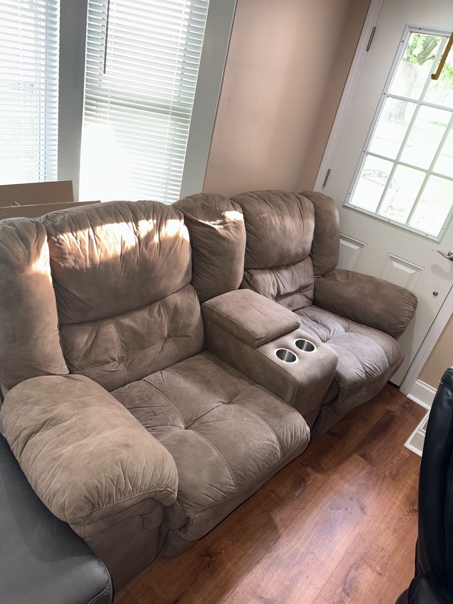 Free couches for Sale in Romeoville, IL - OfferUp