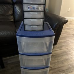 storage drawers 