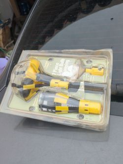 light bulb changing kit with pole
