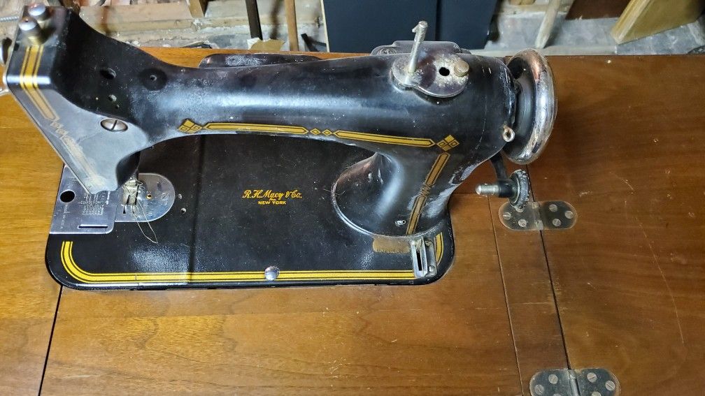 Free RH MACYS Sewing Machine with cabinet