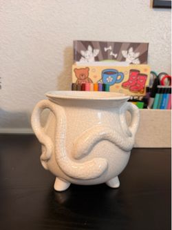 White Caldron