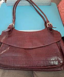 MAXX New York burgundy croc- embossed leather shoulder bag