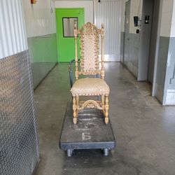 VINTAGE ANTIQUE WOODEN CHAIR LOOK!!!