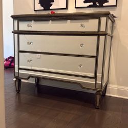 Mirrored 3 Door Chest 