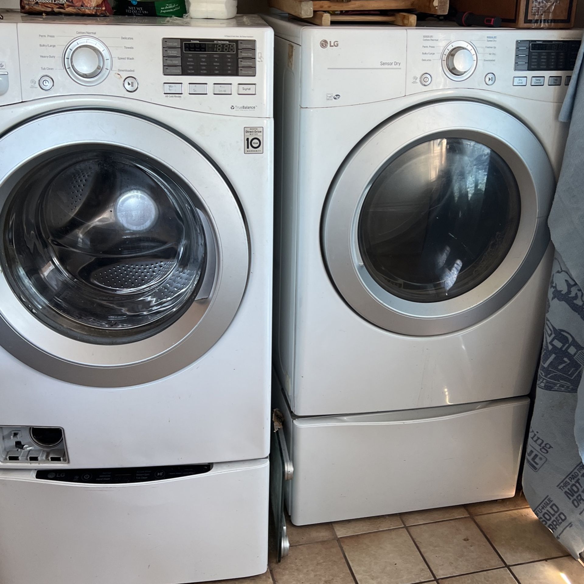 LG TRUE BALANCE DIRECT DRIVE WASHER AND DRYER for Sale in Fountain