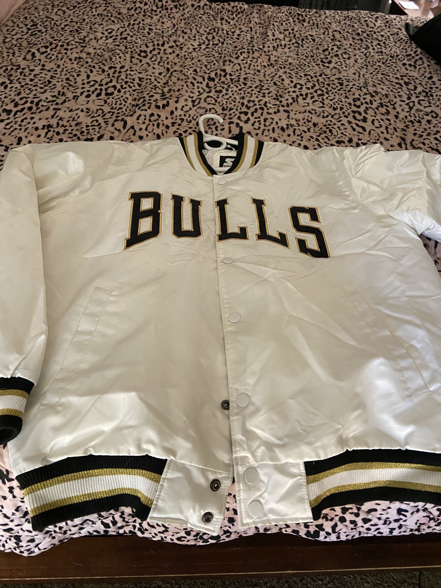 Chicago bulls Starter Jacket Size XXL Men’s