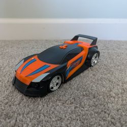 Hot Wheels Color Crashers Quick N' Sick