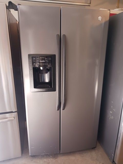 Refrigerador Stainless Steel Ace Maker AGUA TODO FUNCIONA BIEN CON GARANTIA