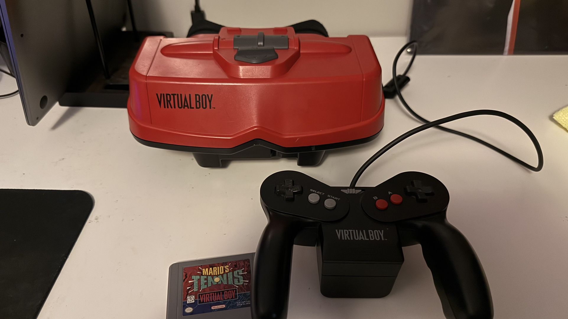 ORIGINAL Virtual Boy (1995)