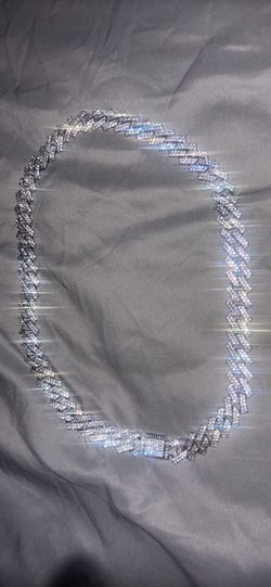 Moissanite Cuban Chain Snap Lock